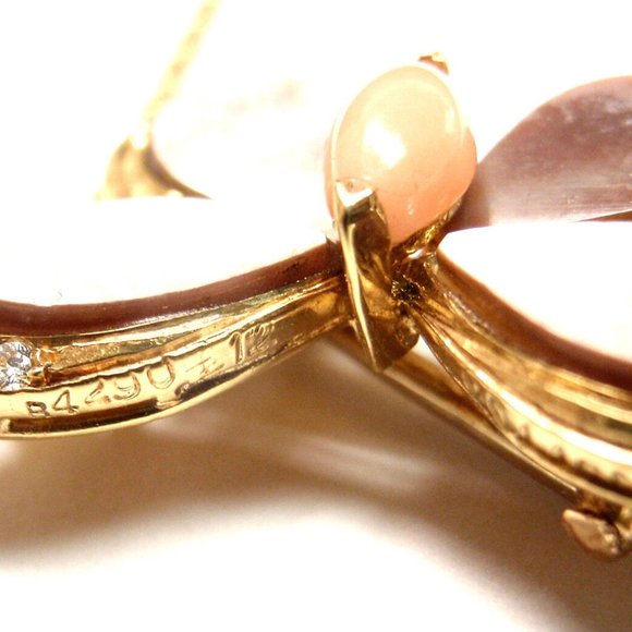 VAN CLEEF & ARPELS 18k Yellow Gold Diamond MOP Coral Butterfly Brooch Necklace - Picture 10 of 12